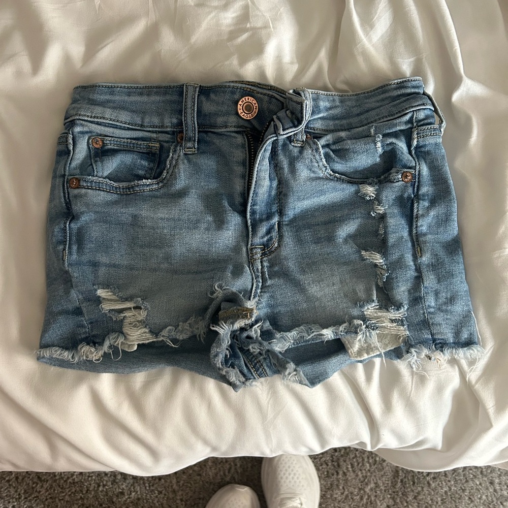 american eagle super stretch hi-rise denim shortie size 4